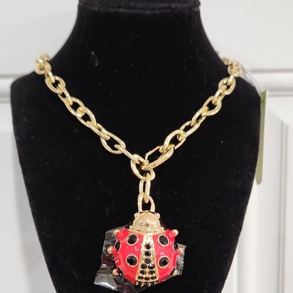 💛🔹️Piper K 🔹️Elegant Gold Necklace with Red Ladybug Pendant - Picture 4 of 9